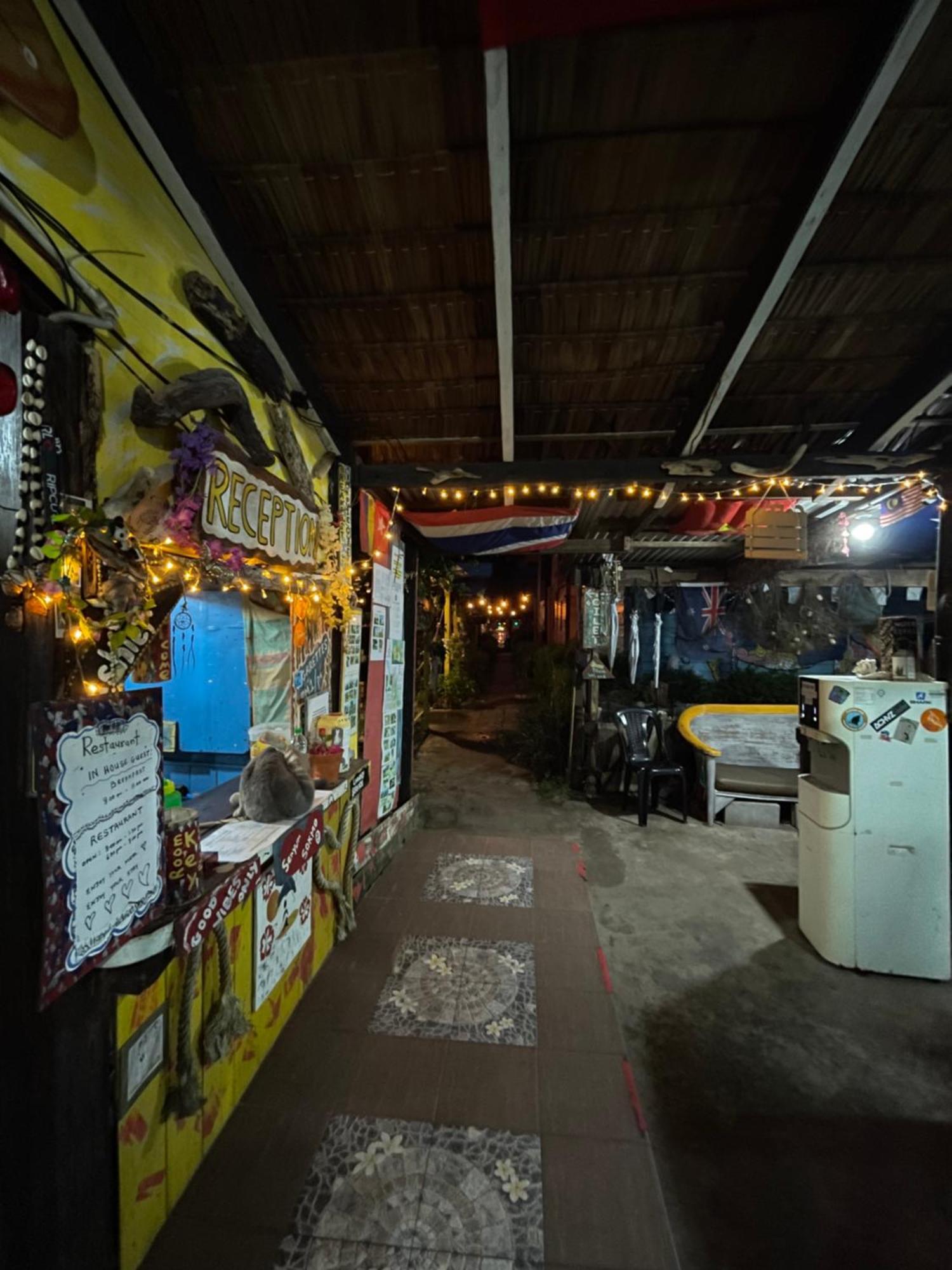 Beach Shack Chalet - Garden View Aframe Small Unit Kampong Juara エクステリア 写真