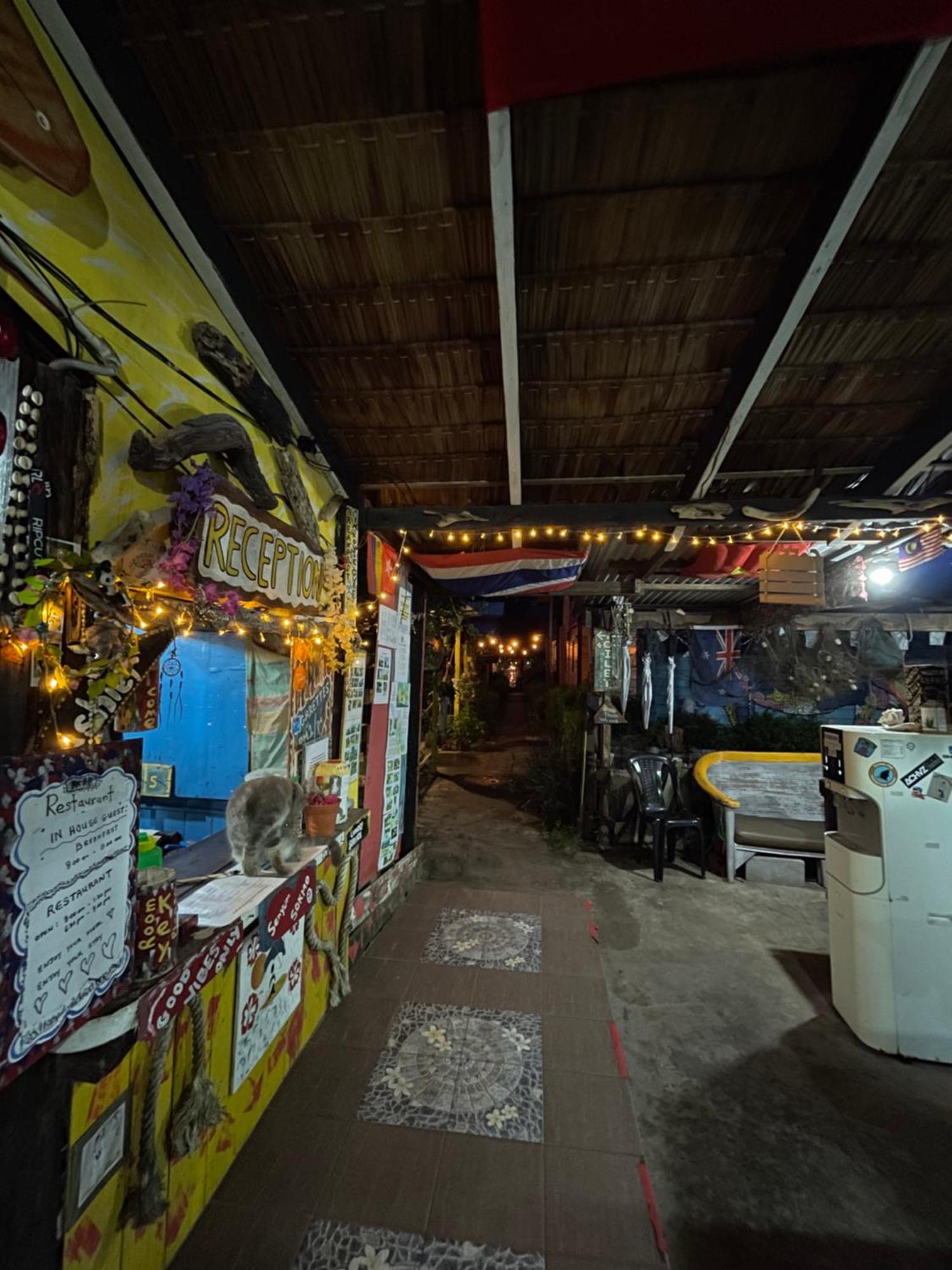 Beach Shack Chalet - Garden View Aframe Small Unit Kampong Juara エクステリア 写真